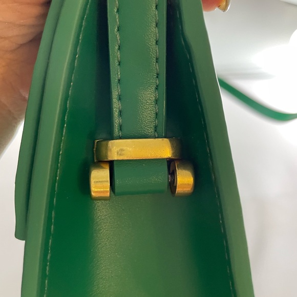 Inspired by NW Green Shoulder Bag - Picture 5 of 10